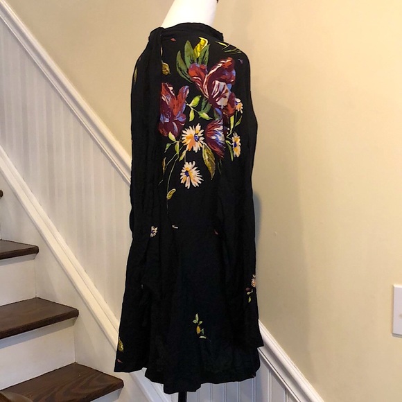 FREE PEOPLE Boho Chic Long Sleeve Black Floral MIni Dress Sz Medium NWT - Picture 4 of 6